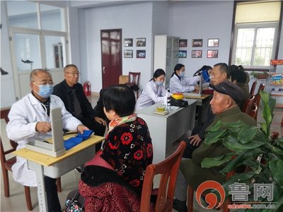 德州市經(jīng)開區(qū)長(zhǎng)河社區(qū)開展家庭式醫(yī)生服務(wù)，建立居民健康檔案，提供健康咨詢